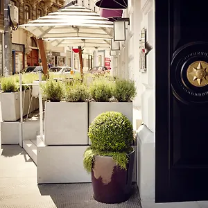 Hotel Sans Souci, Viena