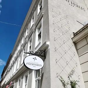 Gasthuis Hotel-pension Fuenfhaus